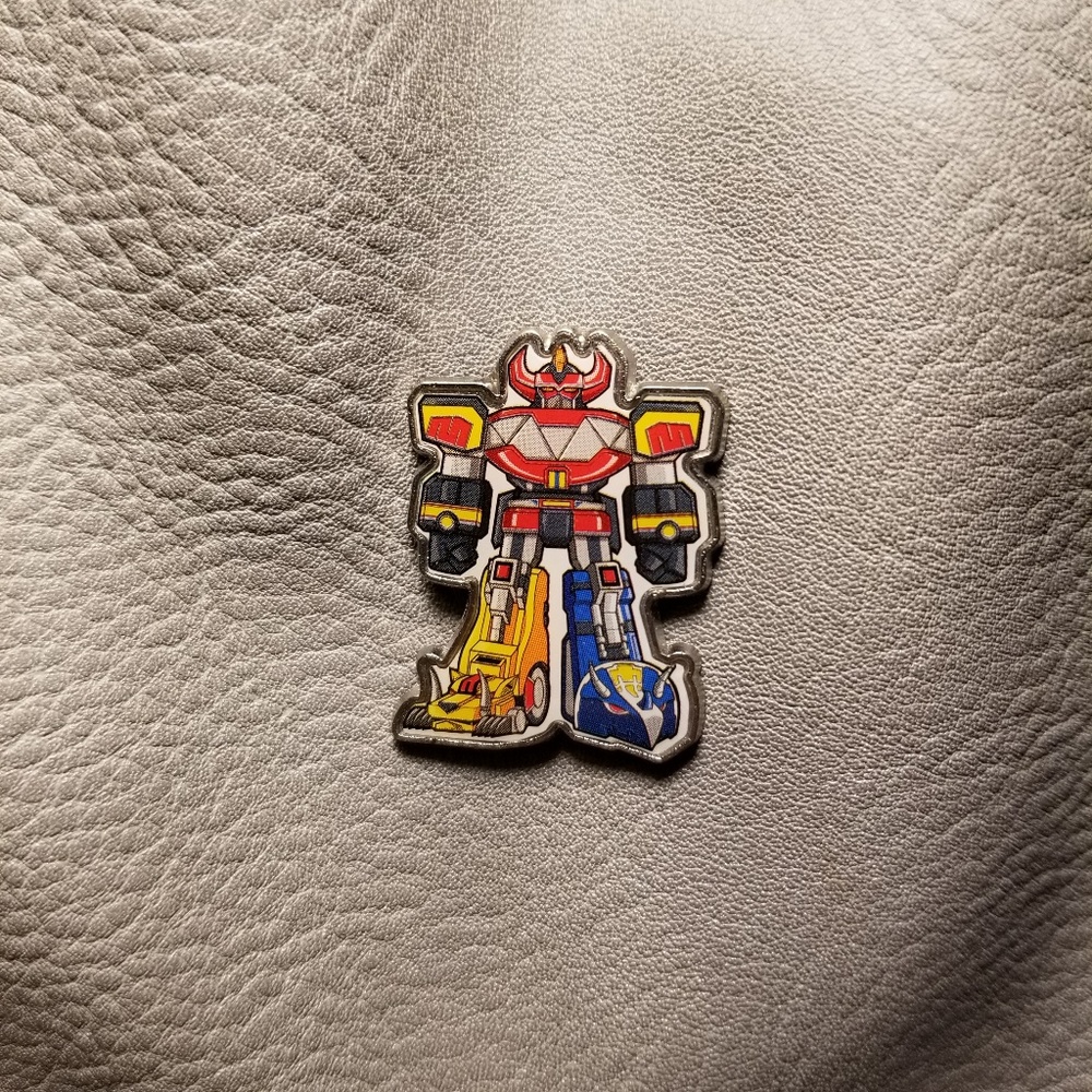Lootcrate February 2017 "Build" Pin